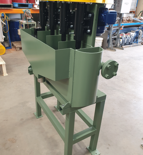 Fabrication, machining, abrasive blasting and protective coating of flotation cells.